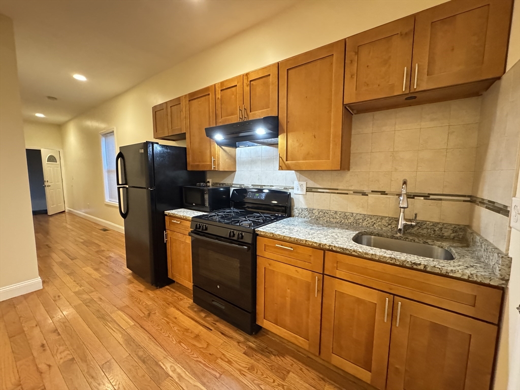 7 North Ave # 1