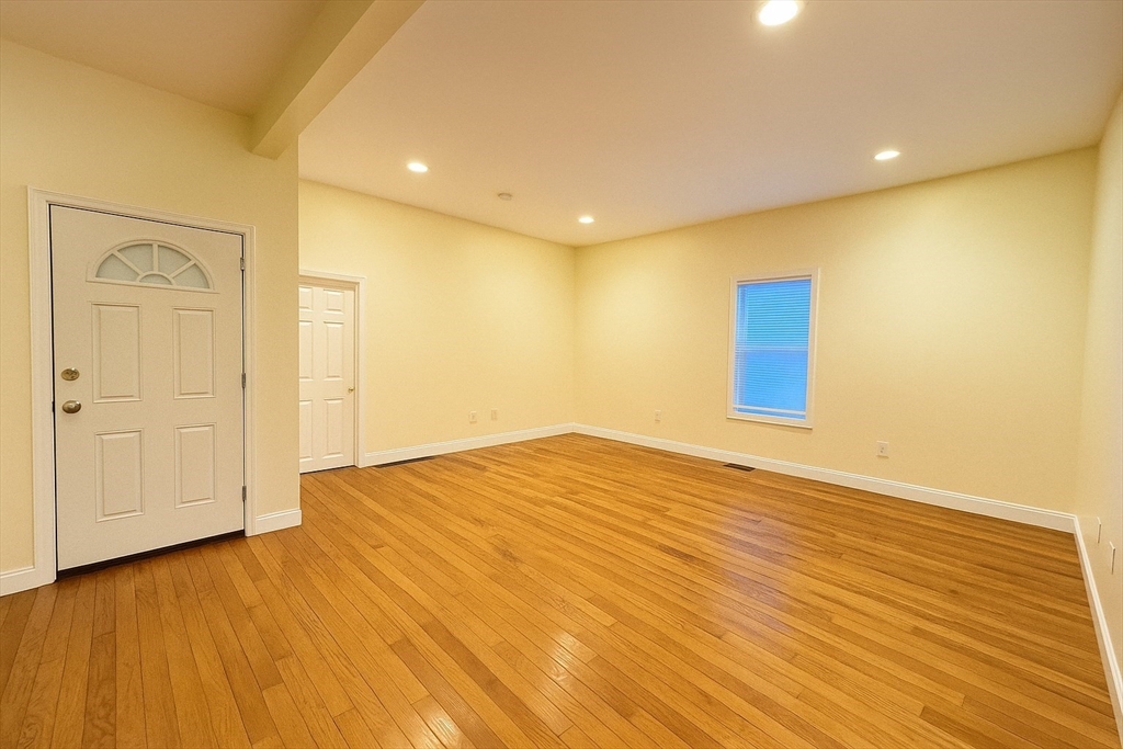 7 North Ave # 1