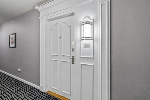 20 Hammond Pond Pkwy # 602