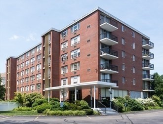 20 Hammond Pond Pkwy # 602