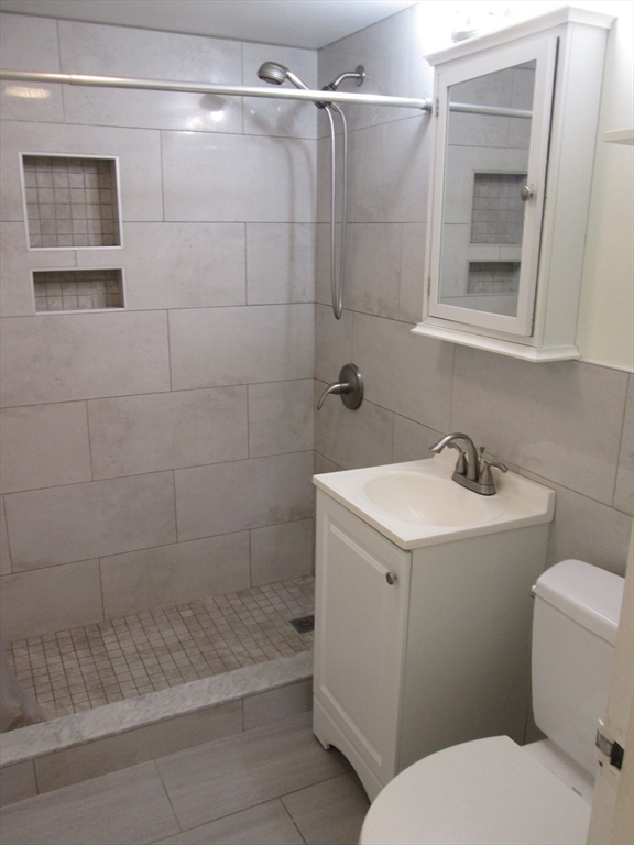194 Lexington Street # 1