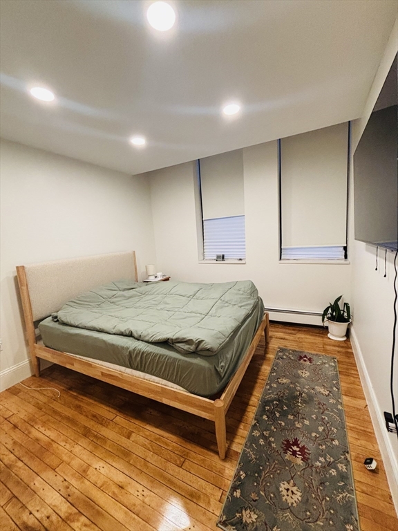 60 Gibson St # 201