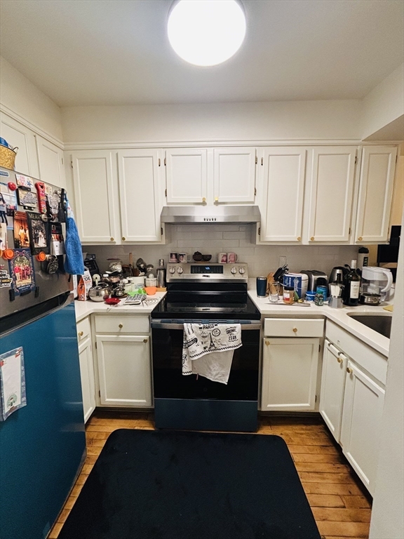 60 Gibson St # 201