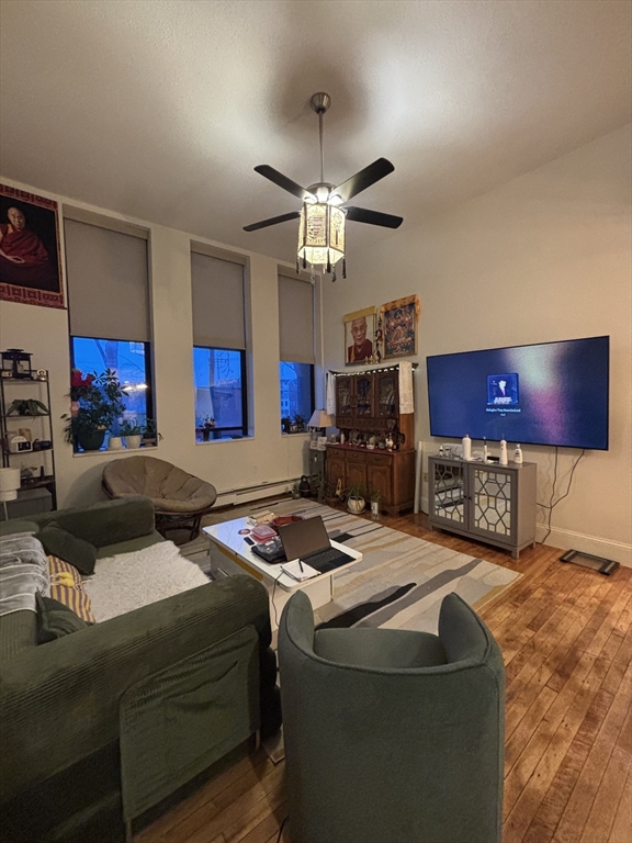 60 Gibson St # 201
