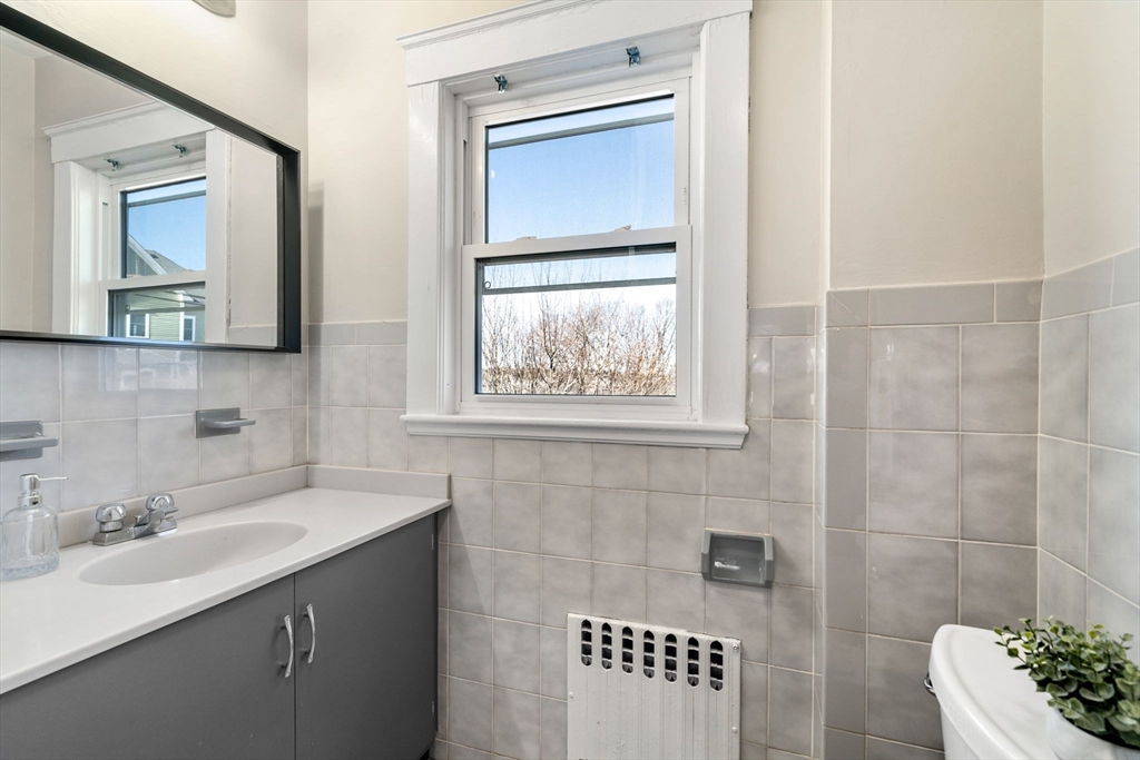 8 Charlesview St # 8