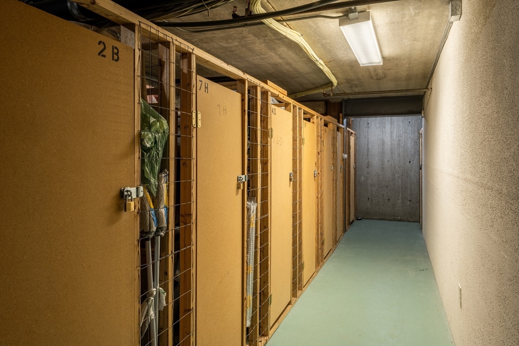 51 Melrose St Unit: 4D