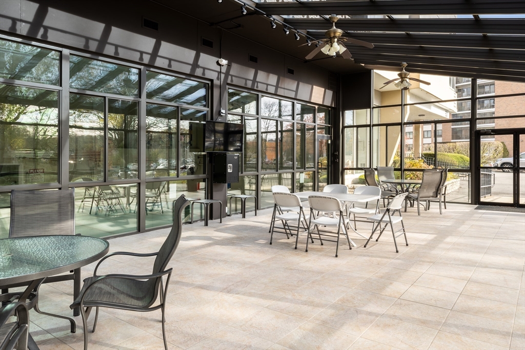 51 Melrose St Unit: 4D