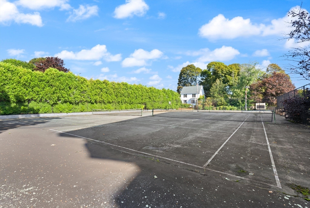 51 Melrose St Unit: 4D