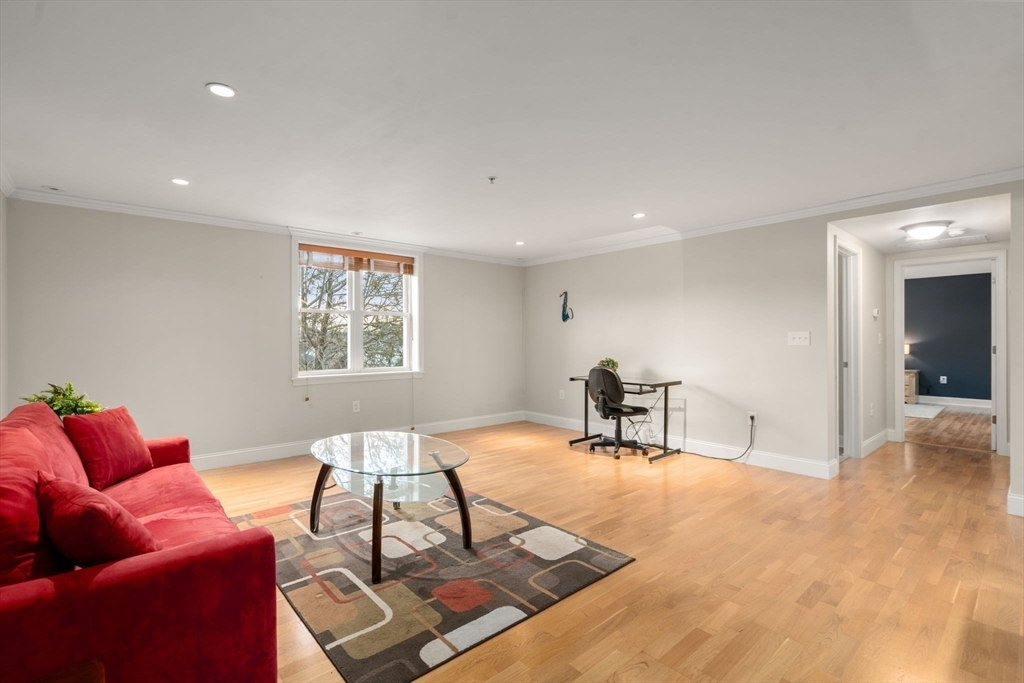 145 Hancock Street # 307
