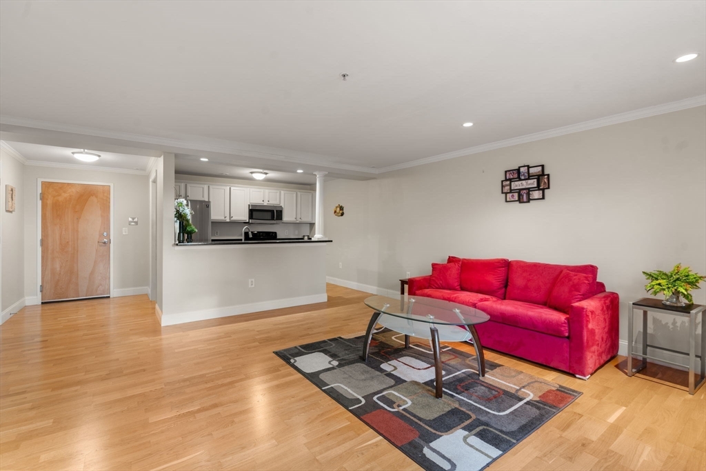 145 Hancock Street # 307