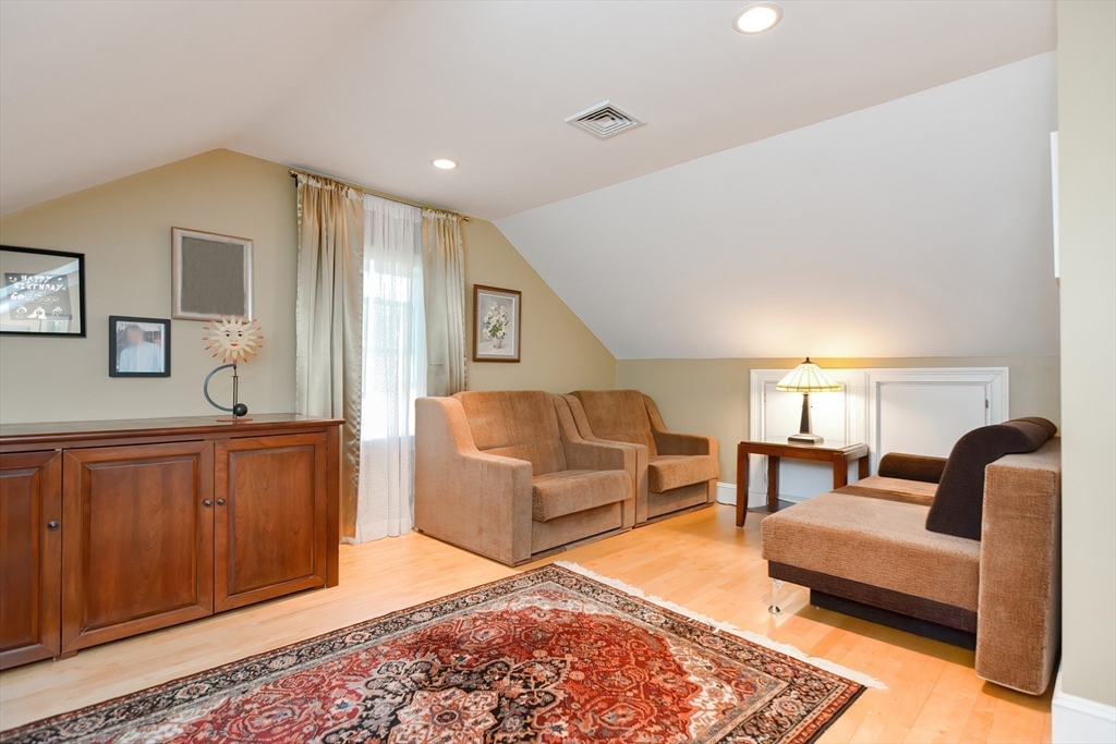 3 Forest St # 3