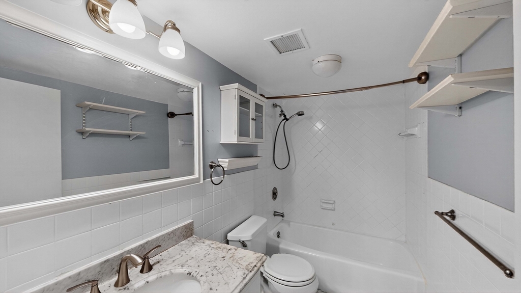 10 Williams St # 26