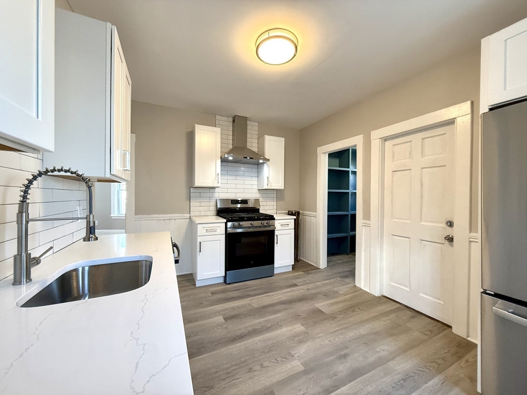 69 Conwell Ave # 1
