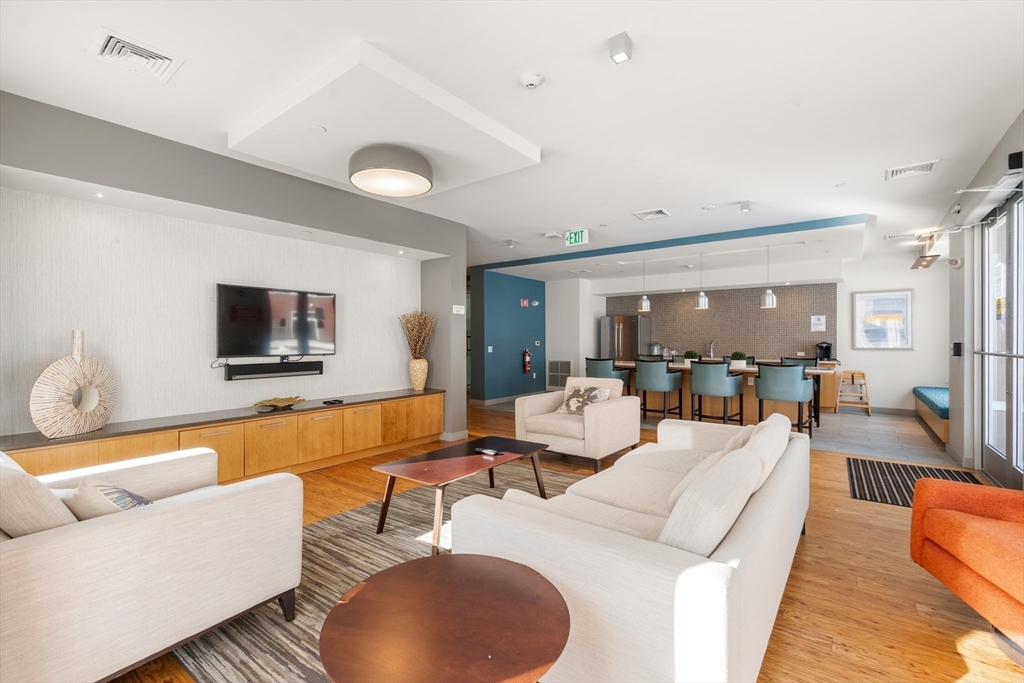 99 Tremont Street # 302