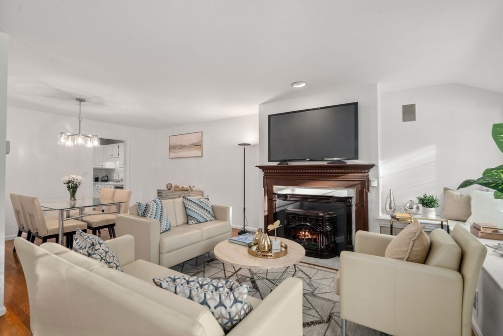 160 Pine Street # 15