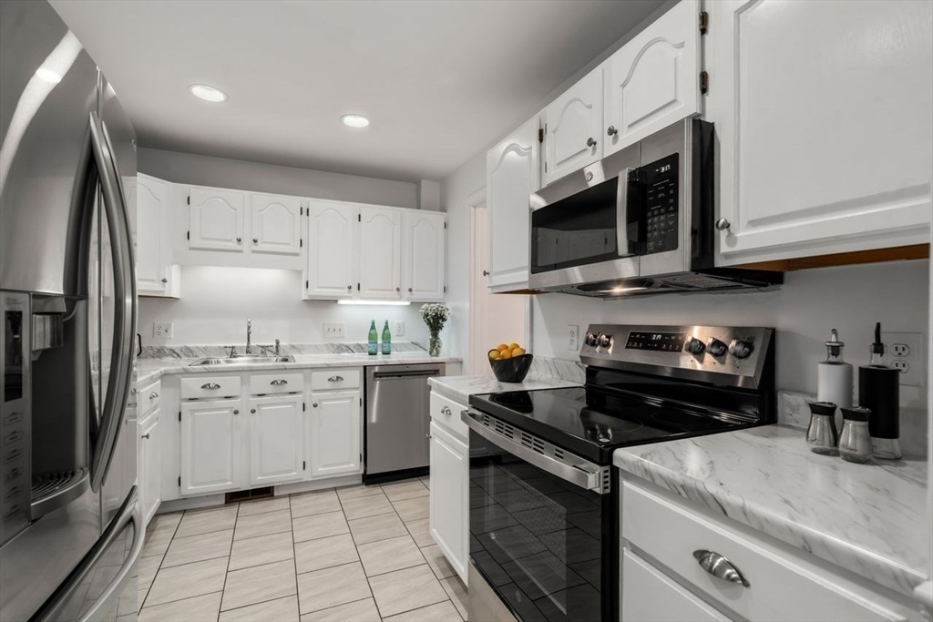 160 Pine Street # 15