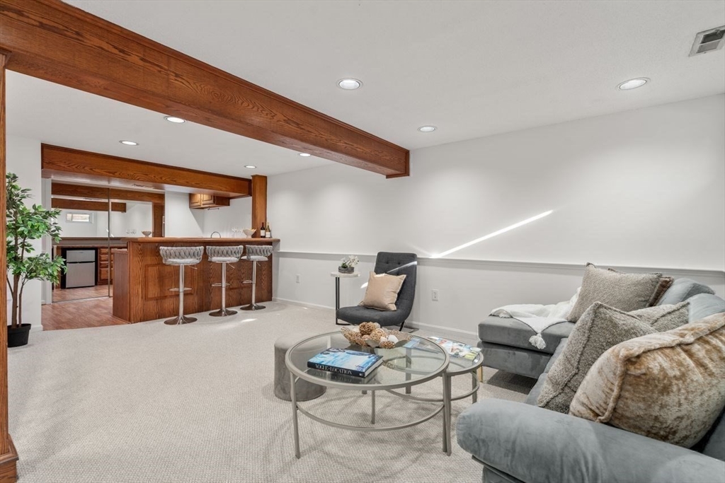 160 Pine Street # 15