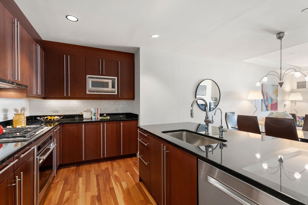 2400 Beacon St # 409