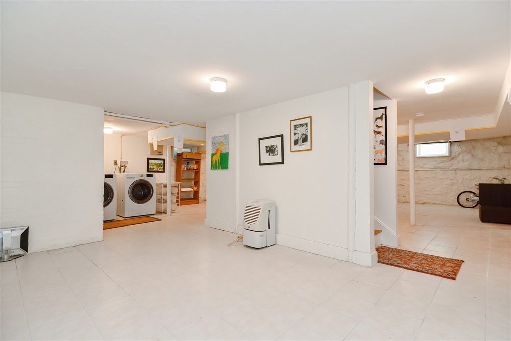 3 Forest St