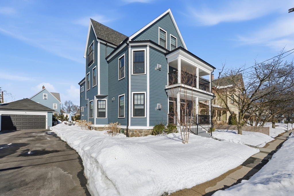 14 Maple St # 14