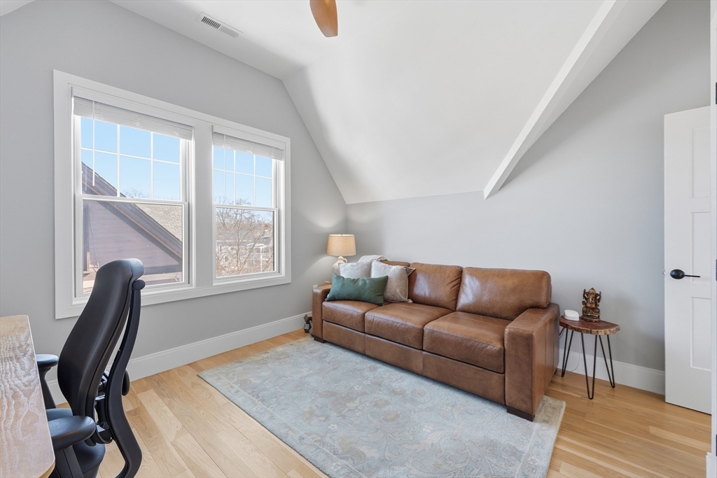 14 Maple St # 14