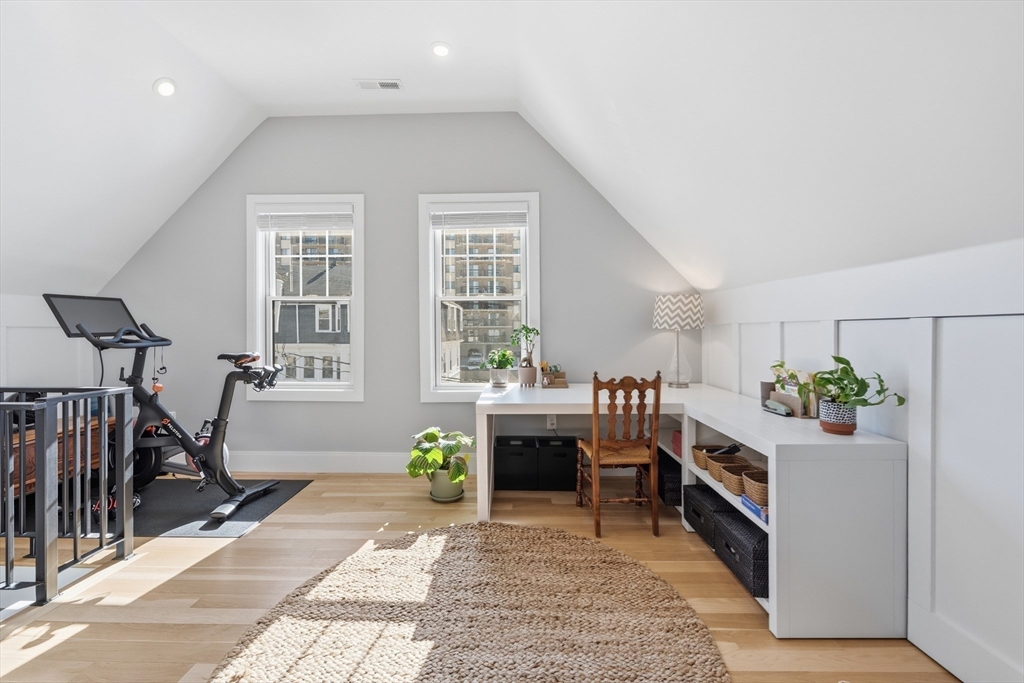 14 Maple St # 14