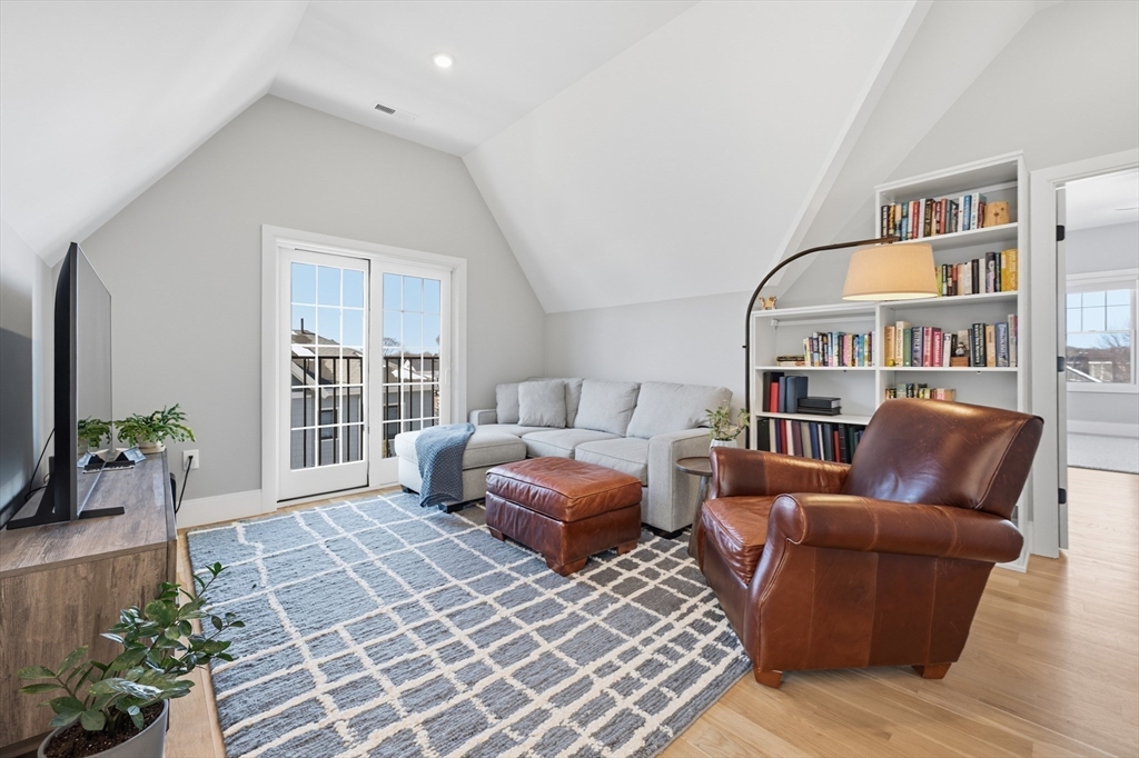 14 Maple St # 14