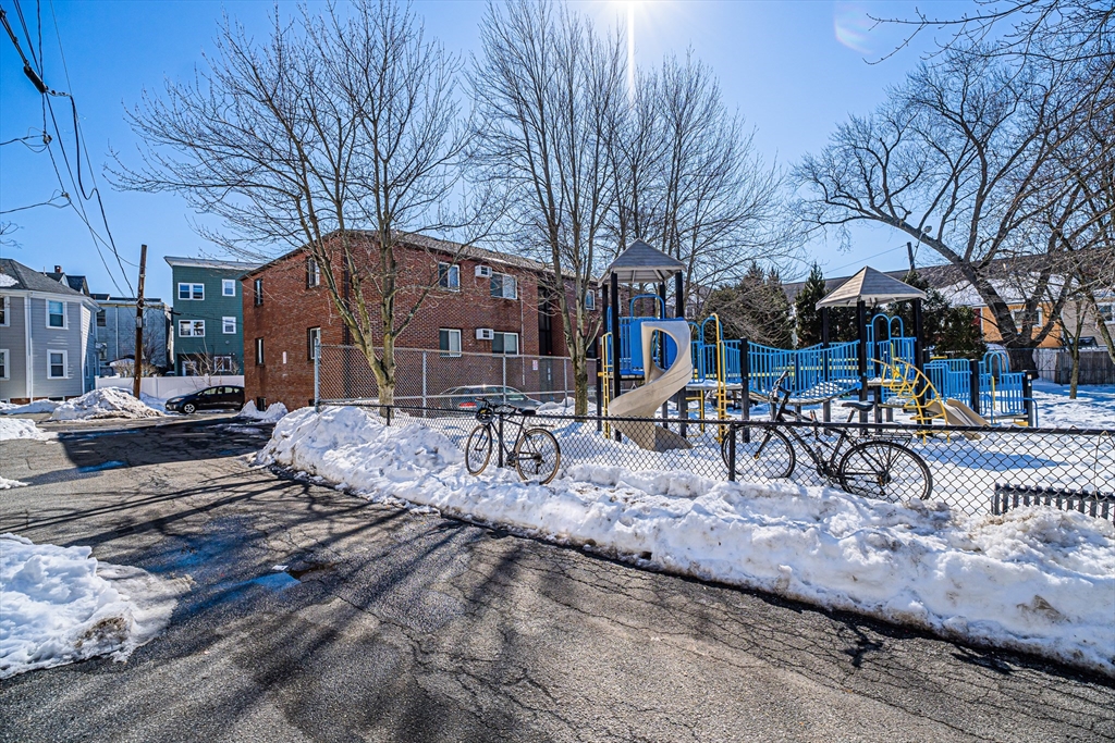 7 Mortimer Pl # 2