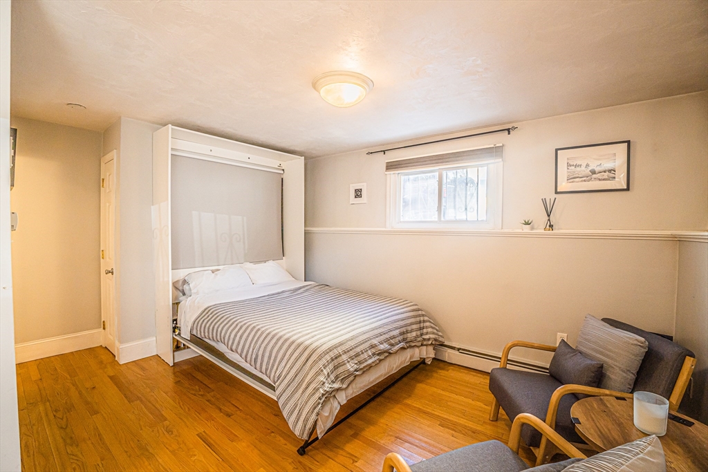 7 Mortimer Pl # 2