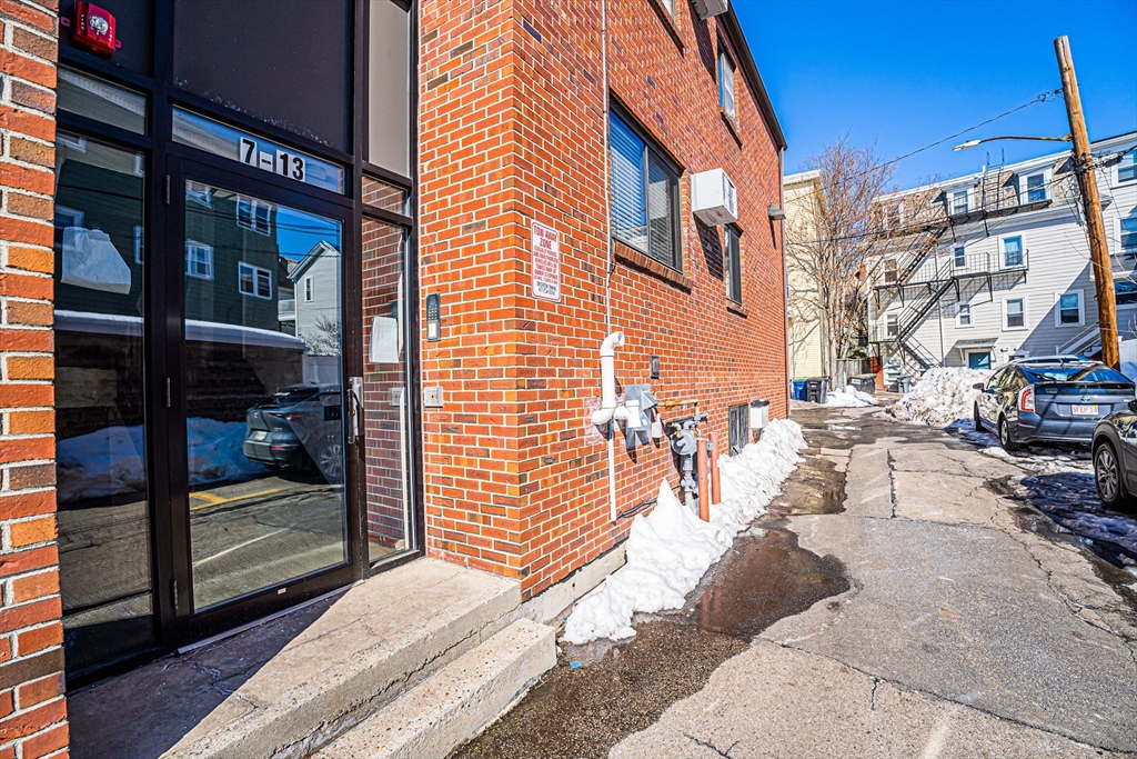 7 Mortimer Pl # 2