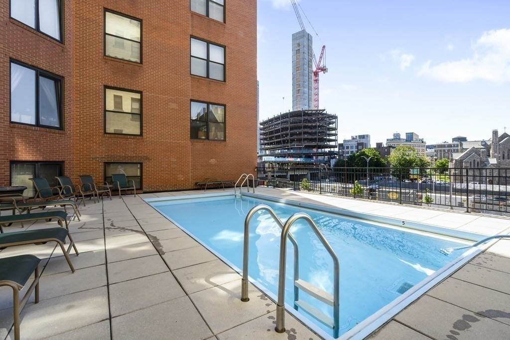 390 Commonwealth Ave # 809