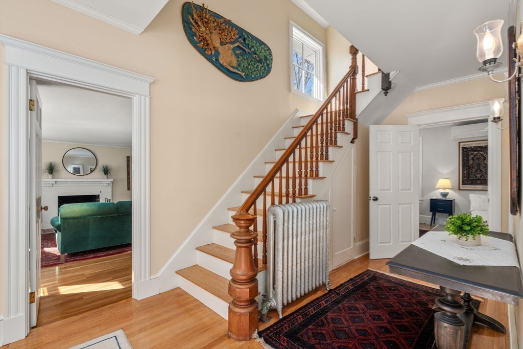 103 Oak St