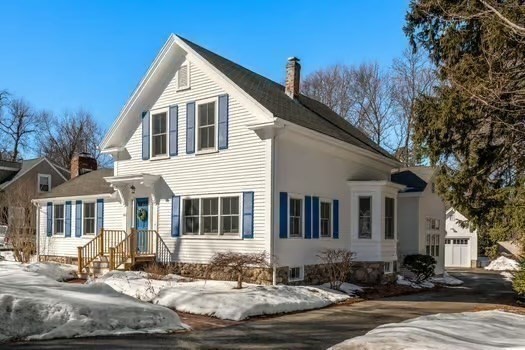 103 Oak St