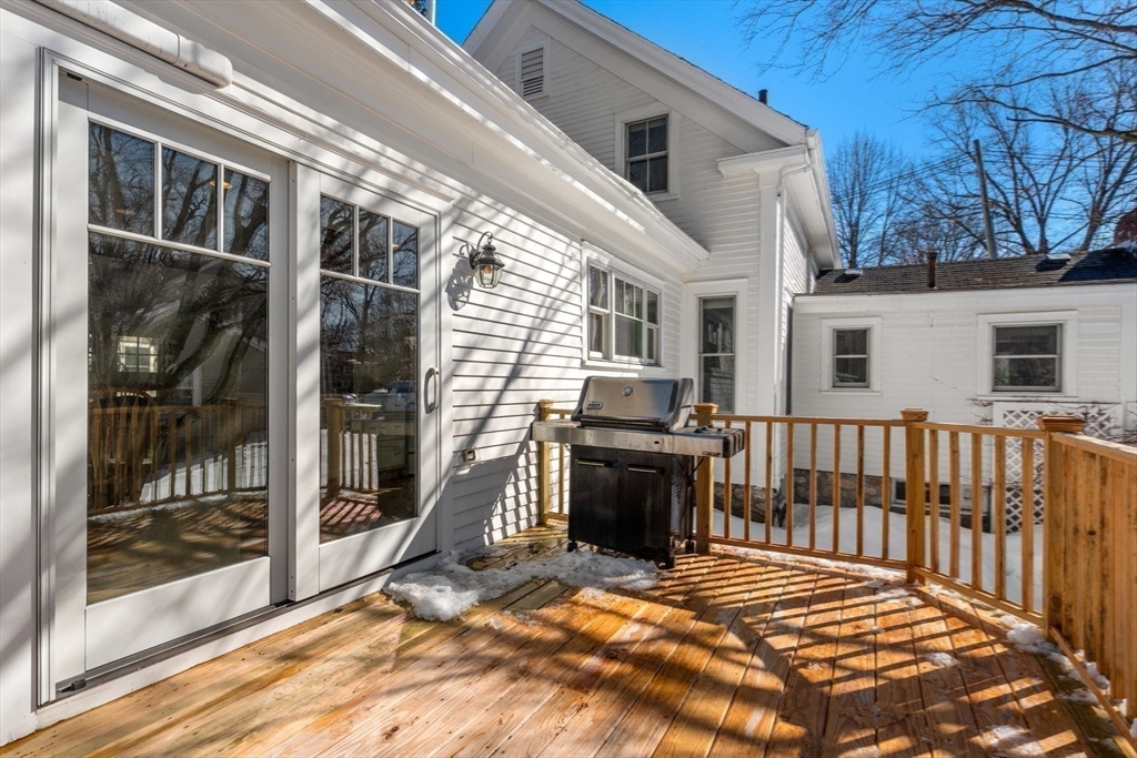103 Oak St