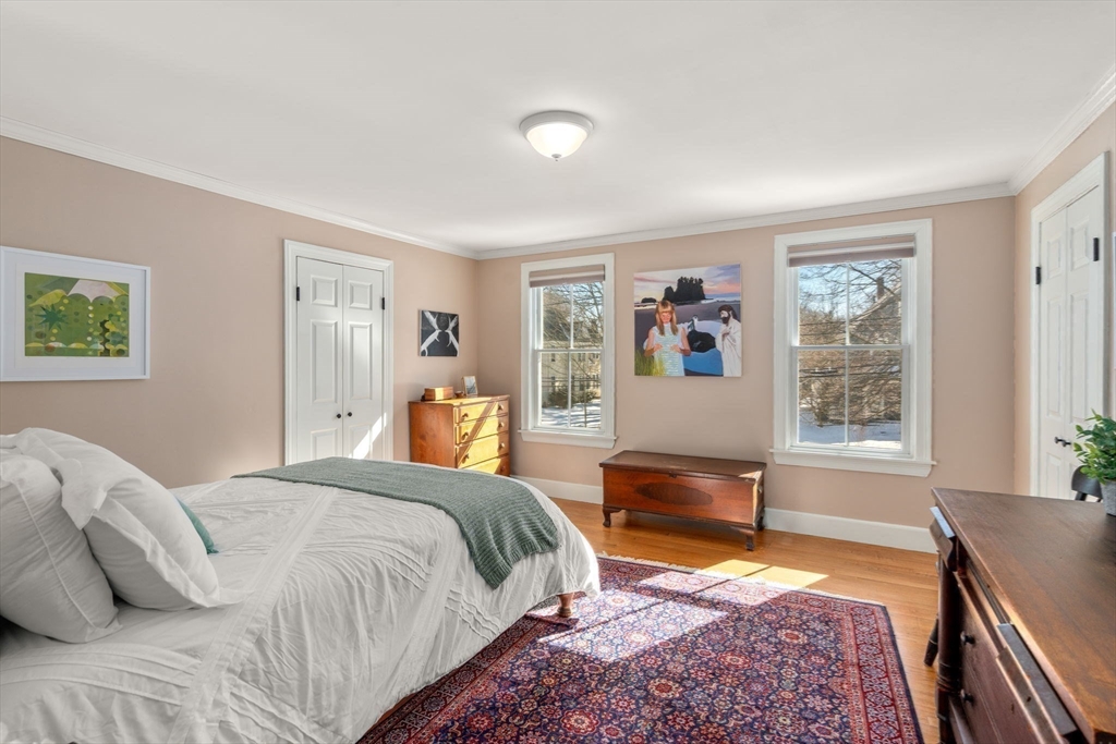 103 Oak St