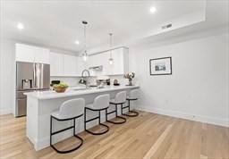 272 Lincoln St # 102