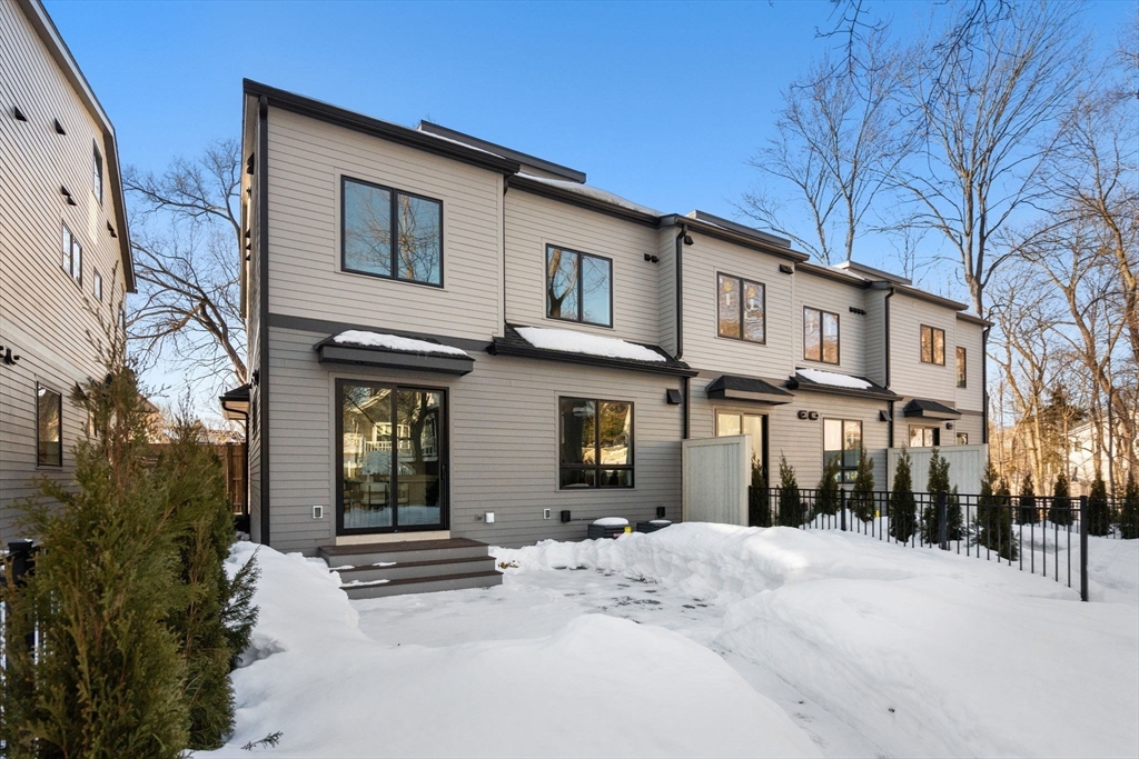 956 Walnut Street # 3