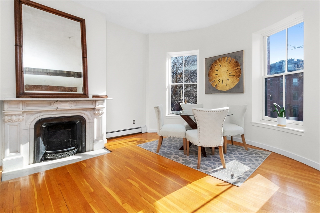 28 Worcester Sq # 3