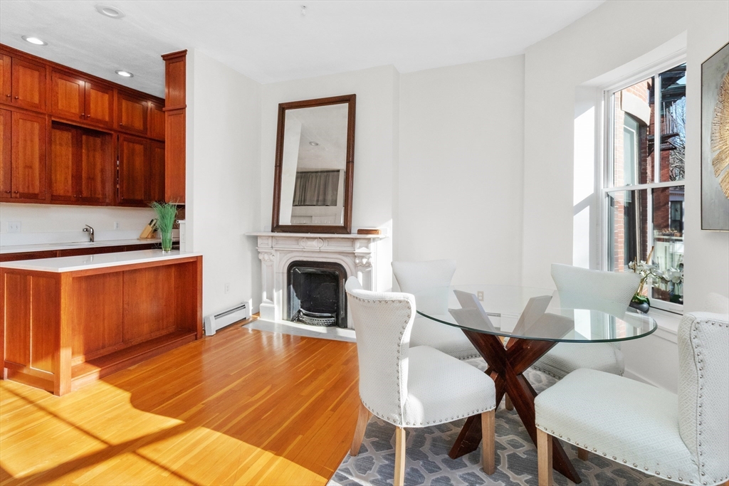 28 Worcester Sq # 3