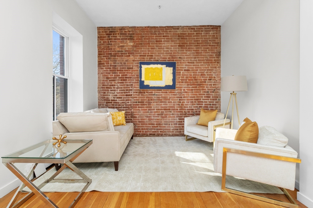 28 Worcester Sq # 3