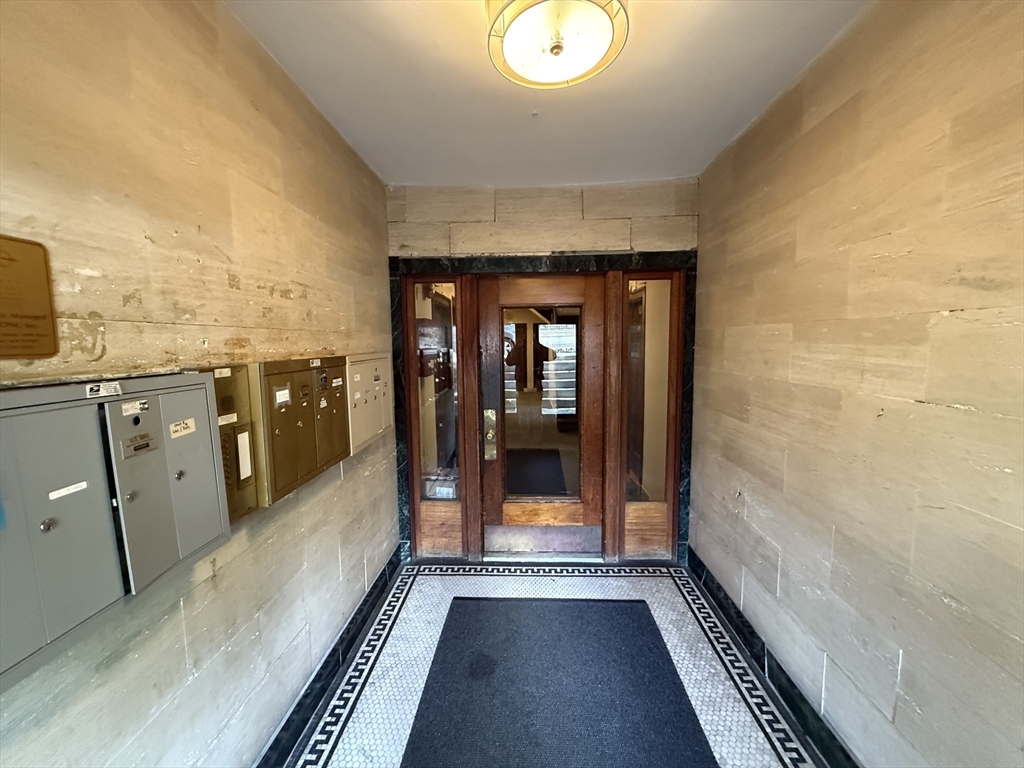 2031 Commonwealth # 10