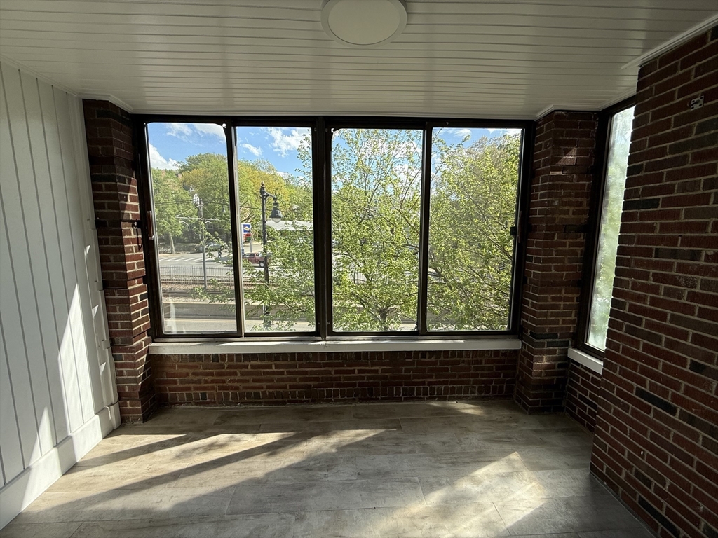 2031 Commonwealth # 10