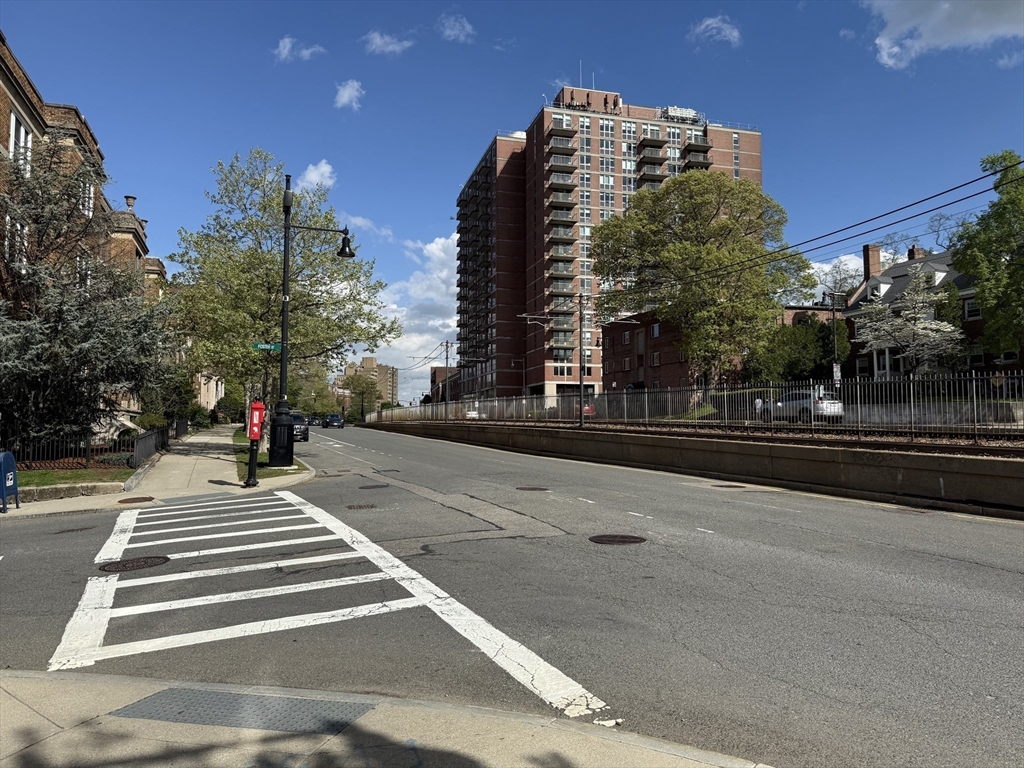 2031 Commonwealth # 10