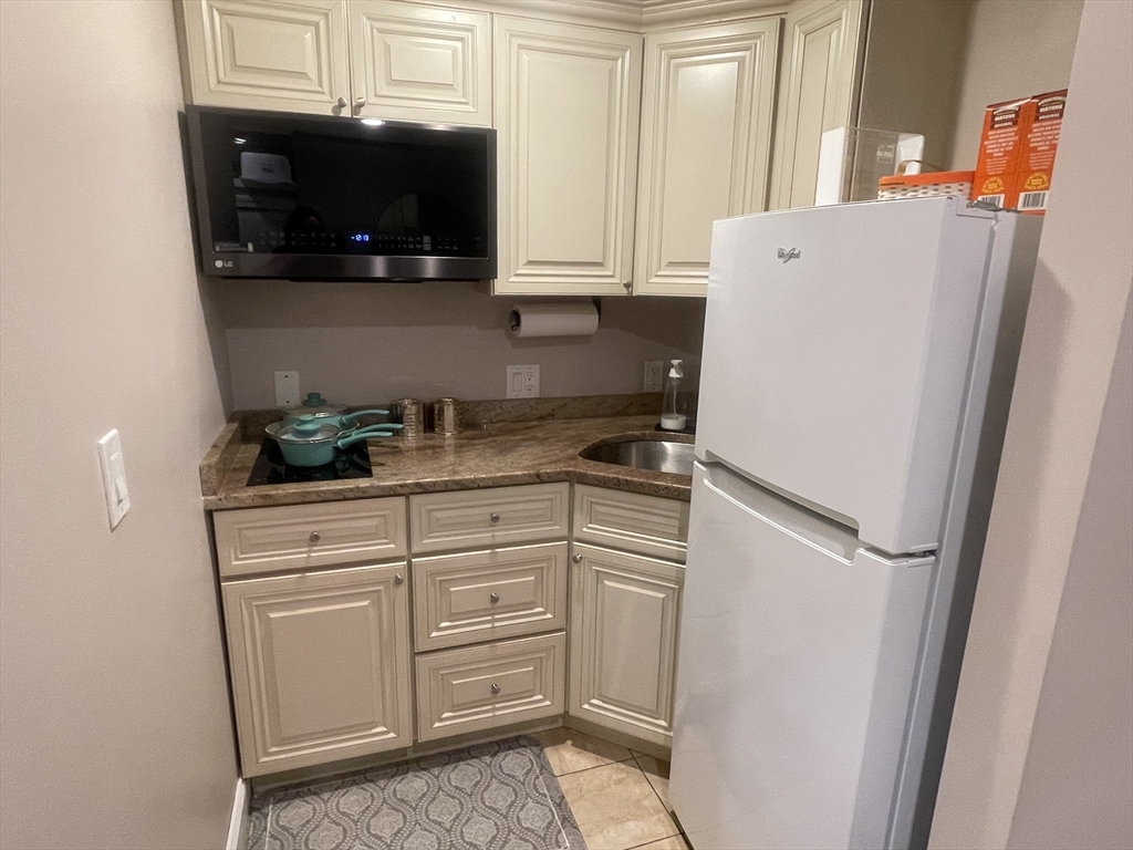 25 William Jackson Ave # 2