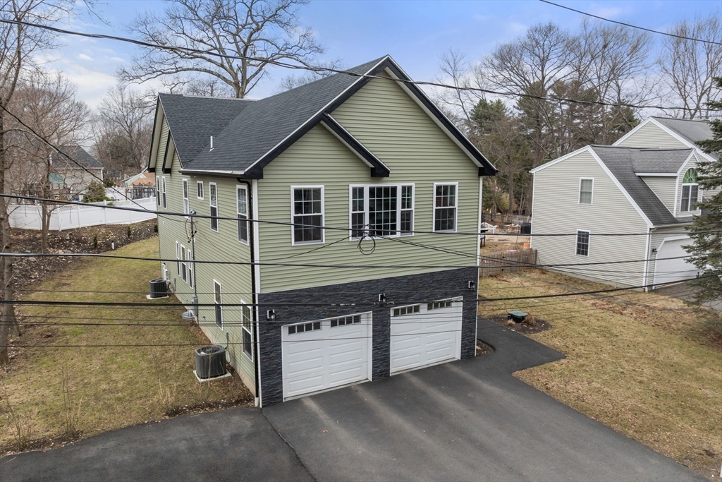 6 Ash St