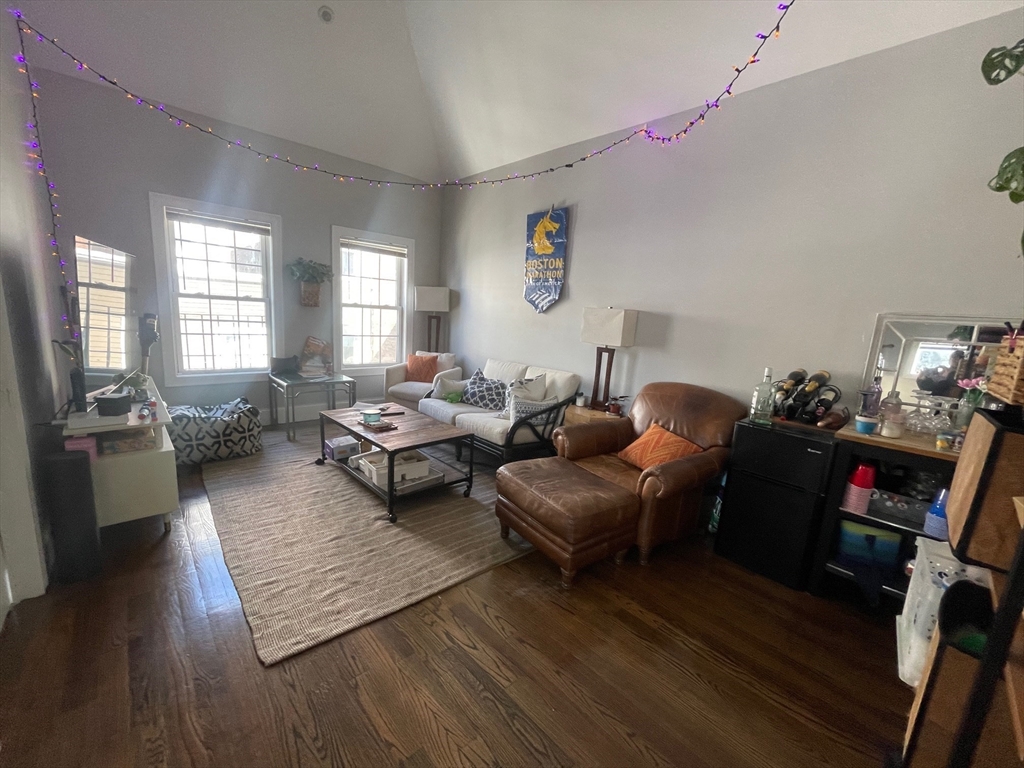 781 Parker St # 3