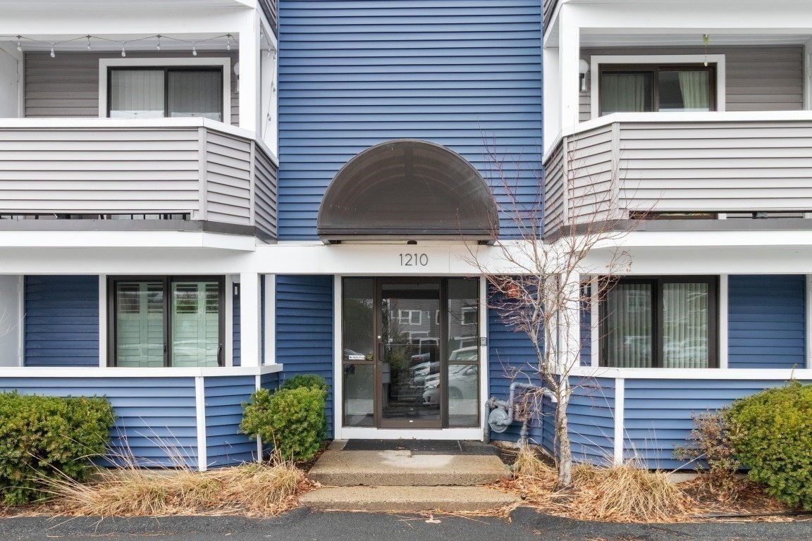 1210 Vfw Pkwy # 12