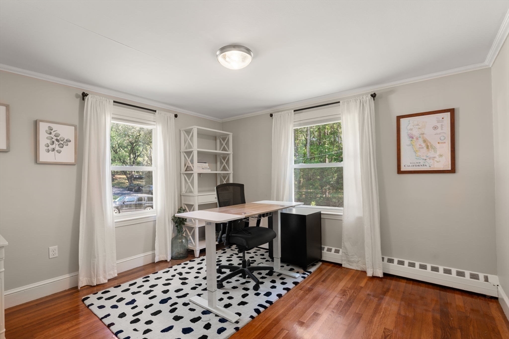31 Robbins Rd