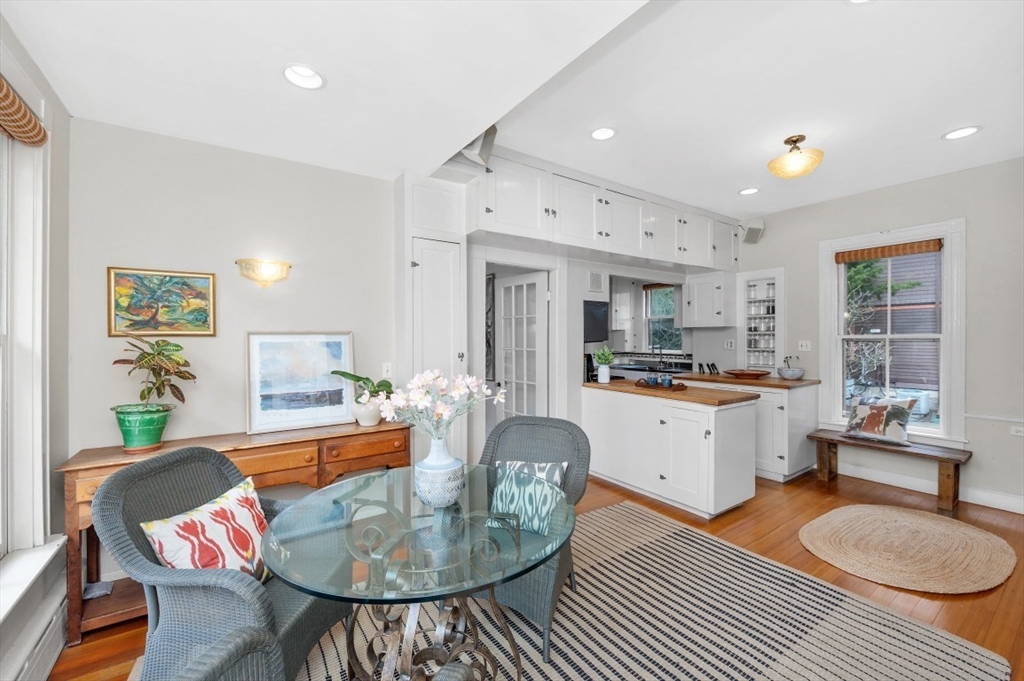 284 Lake Ave