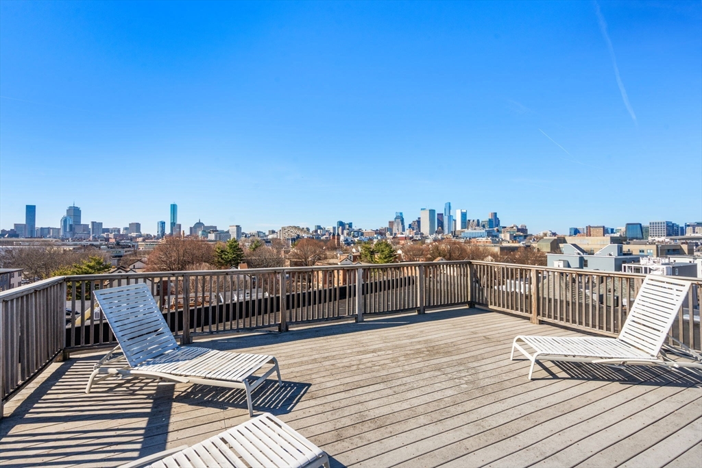 120 W 7th St # 102